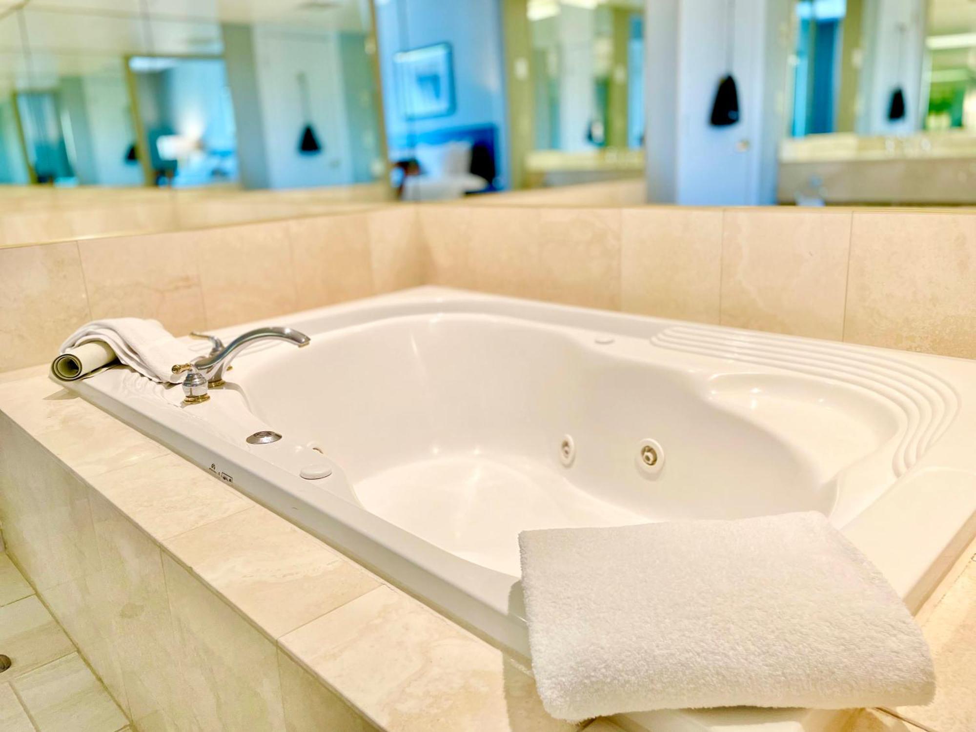 Hillside Haven: Carriage Club Resort Retreat Edgar 外观 照片