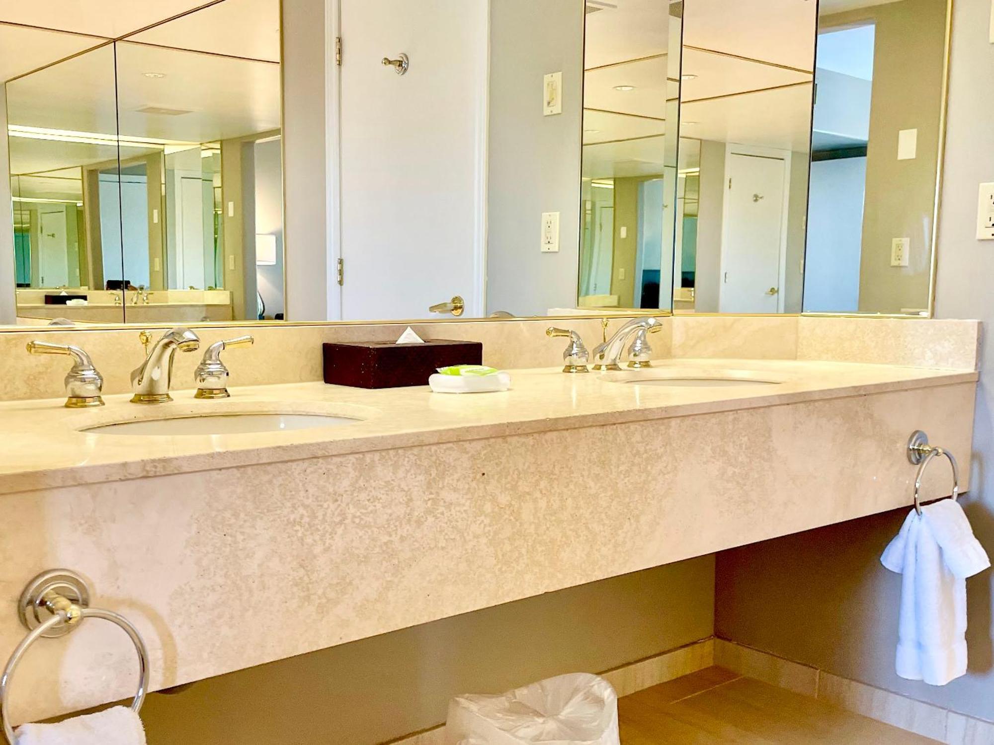Hillside Haven: Carriage Club Resort Retreat Edgar 外观 照片